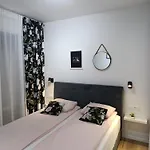 Дом отдыха Teuta House