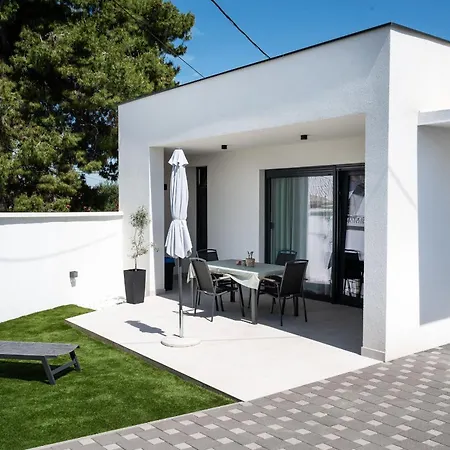 Hébergement de vacances Teuta House *