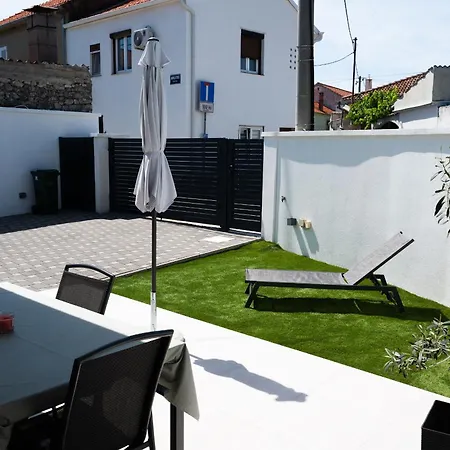 Hébergement de vacances Teuta House *