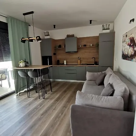 Holiday home Teuta House *