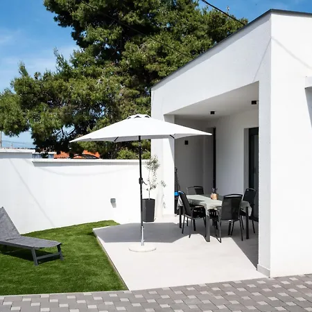 Teuta House Dom wakacyjny