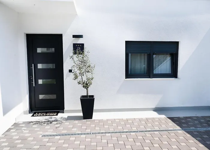 Teuta House بيت للعطل *